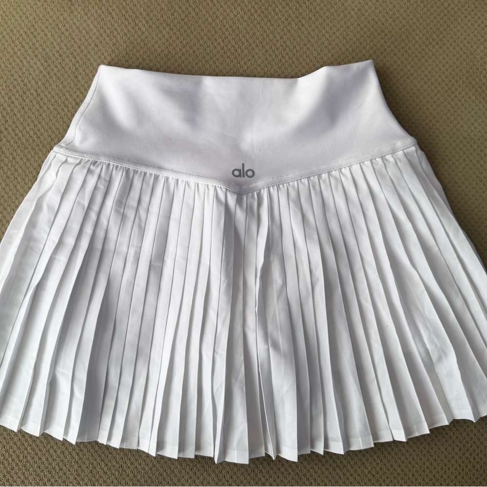 ALO Yoga Classic White Pleated Skater Skirt